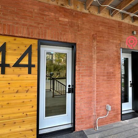 Entire 1 Bedroom Apartment Across From Google - Br5 Kitchener Exterior photo