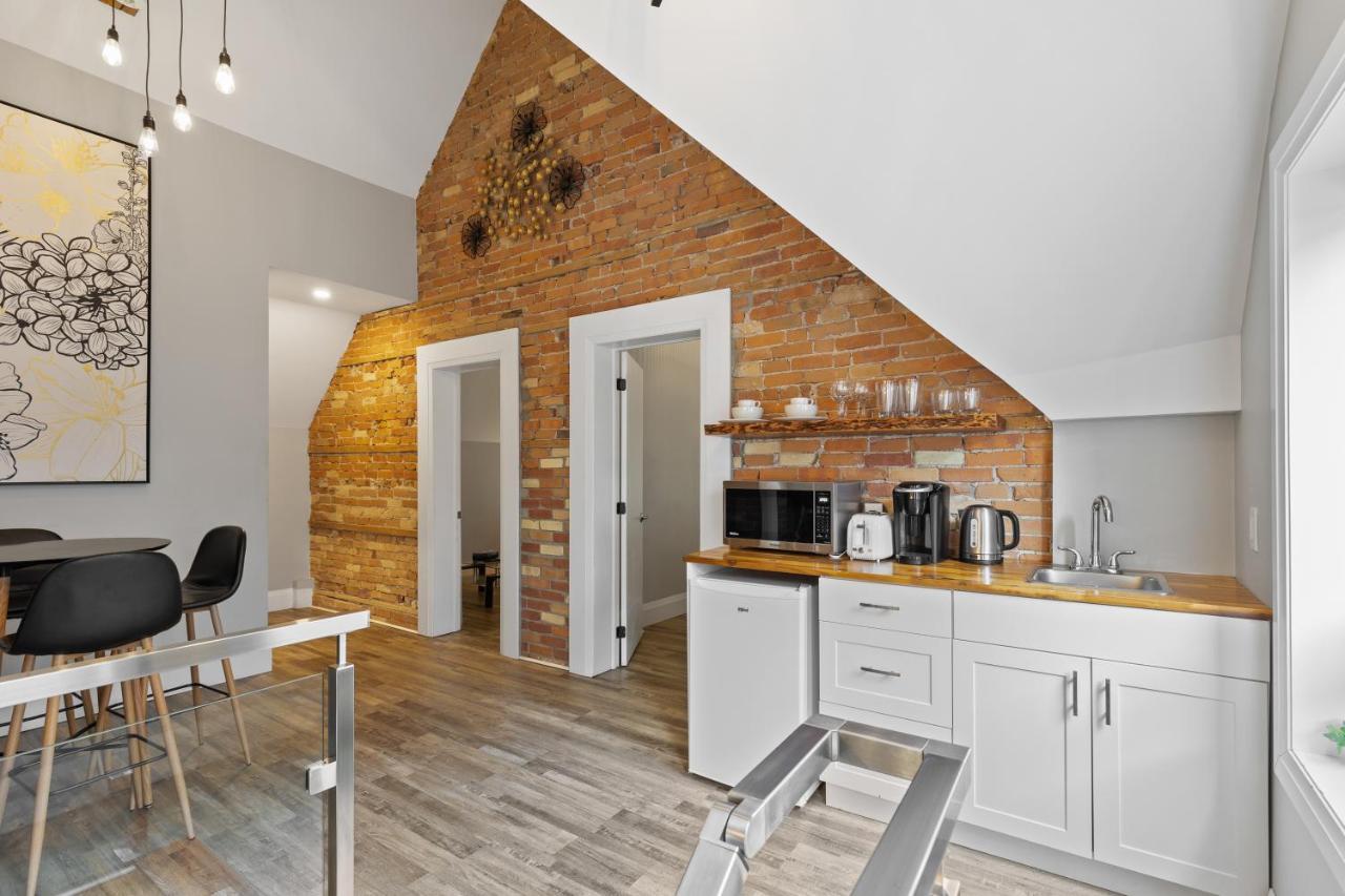 Entire 1 Bedroom Apartment Across From Google - Br5 Kitchener Exterior photo