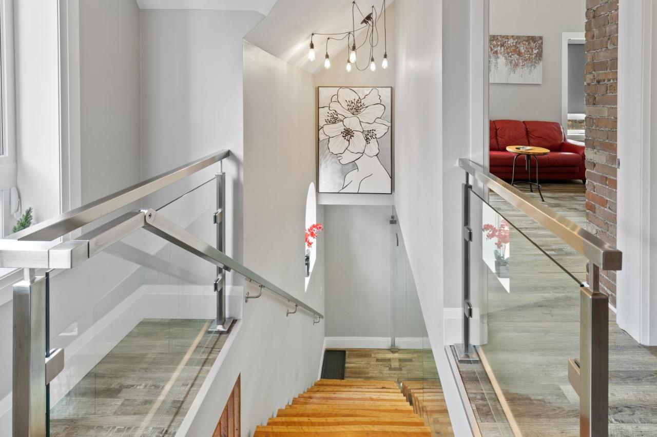 Entire 1 Bedroom Apartment Across From Google - Br5 Kitchener Exterior photo