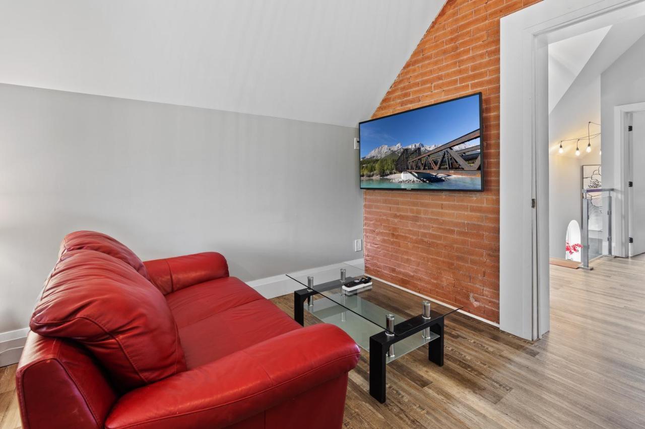 Entire 1 Bedroom Apartment Across From Google - Br5 Kitchener Exterior photo
